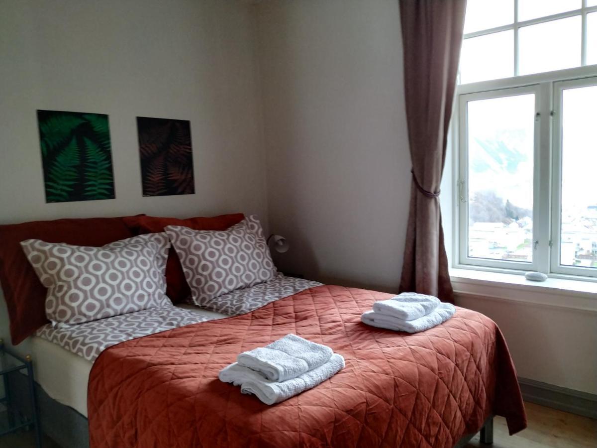 Vikinghaug Apartment ออดดา ภายนอก รูปภาพ